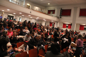 The auditorium at the Taft Education Campus was filling 15 minutes before the Panel on Educational Policy meeting started Thursday. Photo: Kay Nguyen
